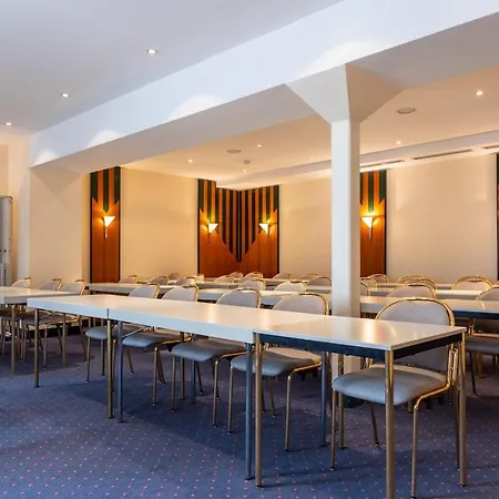 Hotel Trip Esplanade, 4*