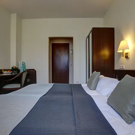 Trip Esplanade, 4* Ντίσελντορφ