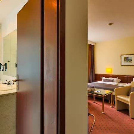 Отель Trip Esplanade, Дюссельдорф