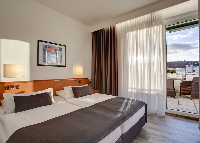 Trip Esplanade 4*