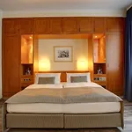 Trip Esplanade, 4* Düsseldorf
