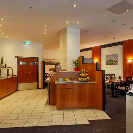 Hotel Trip Esplanade,