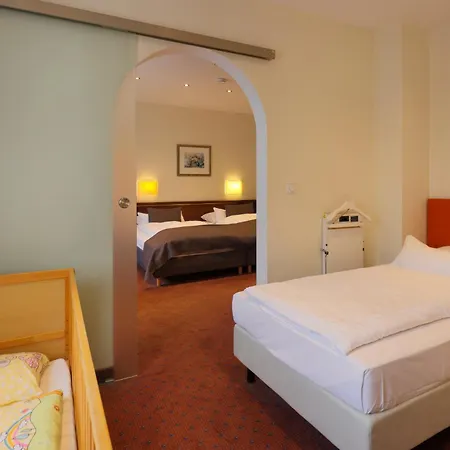 Trip Esplanade, Szálloda 4*