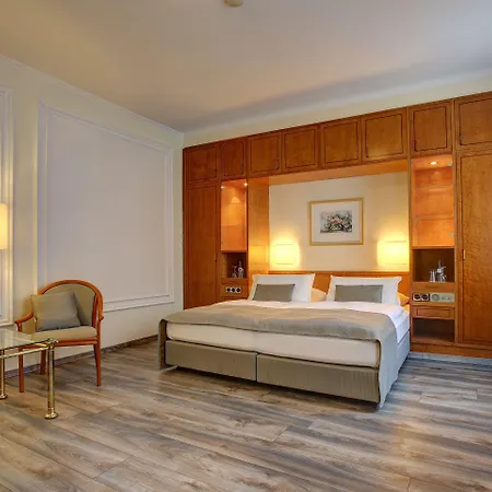 Hotel Trip Esplanade,