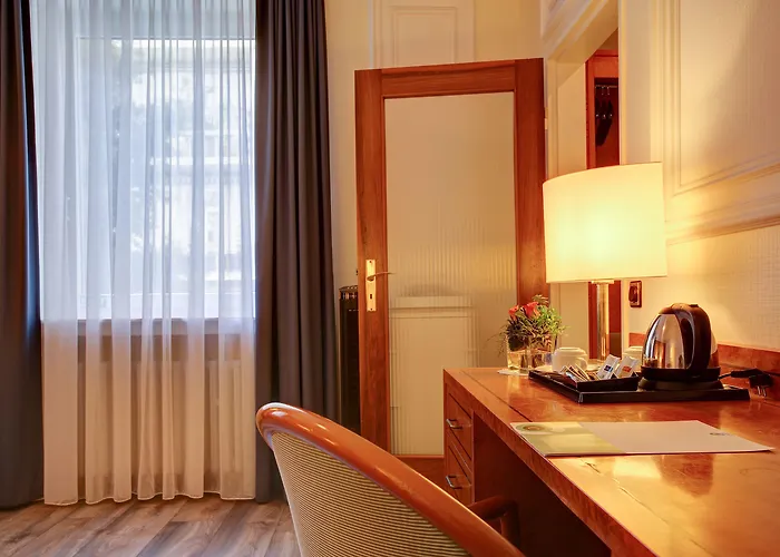 Trip Esplanade, מלון 4*