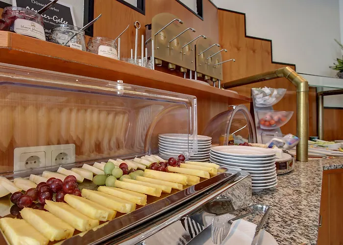 Trip Esplanade, Otel