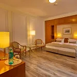 Ξενοδοχείο Trip Esplanade, 4*
