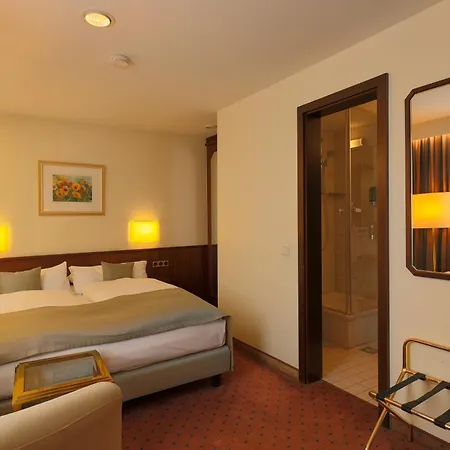 Trip Esplanade, ホテル 4*