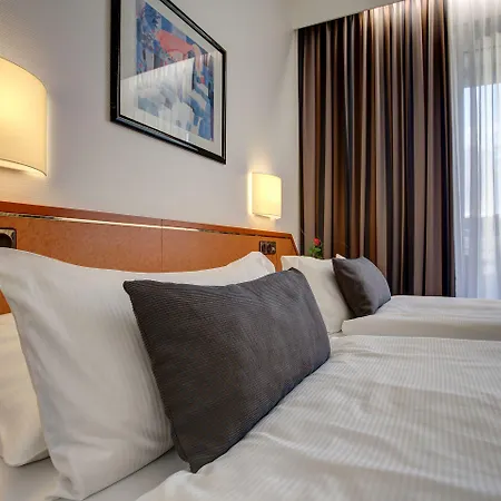 Trip Esplanade, 4* Düsseldorf