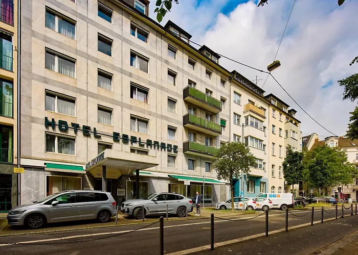 Trip Esplanade, Отель 4*