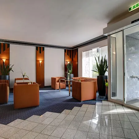 Hotel Trip Esplanade,