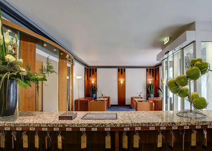 Trip Esplanade Hotel 4*